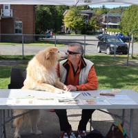 Porto qui fait la conversation avec Alain Pilon de Wouf Laurentides