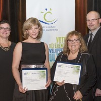 Photo : Lucien Lisabelle; 1-	JoAnne Turnbull, vice-présidence au CCL; Katia Canciani, lauréate du Prix du livre jeunesse le plus populaire en bibliothèques; Francine Allard, lauréate du Prix du roman le plus populaire en bibliothèques; Luc Lavoie, propriétaire de la Librairie Ste-Thérèse.